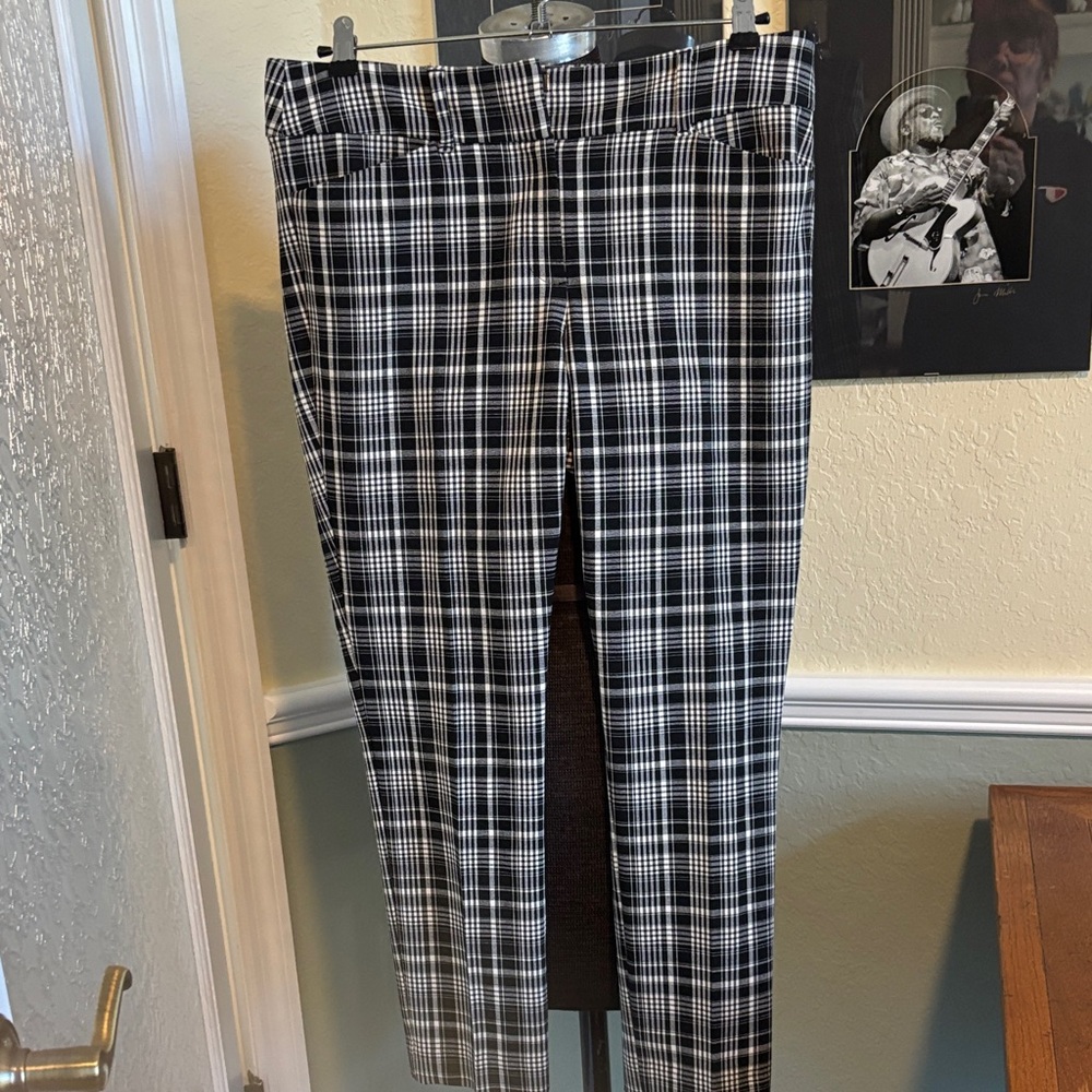 Loft Black  and White Plaid Pants 8P